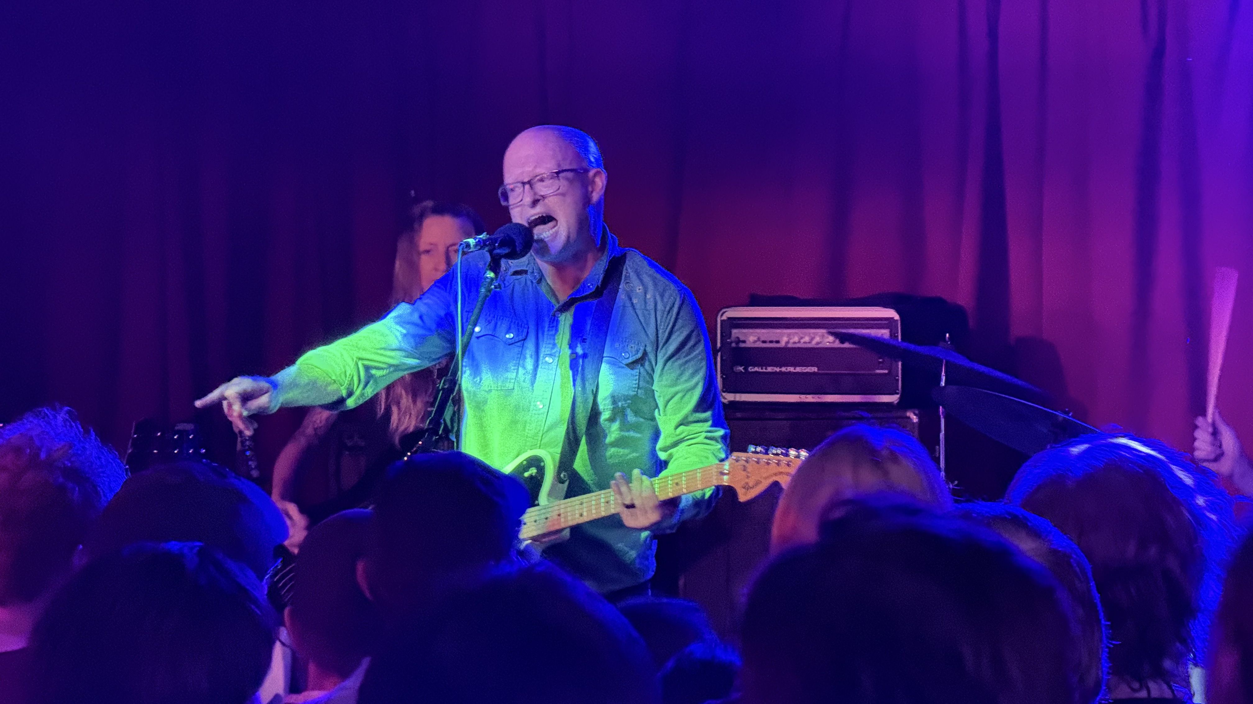 Concert photo - Elliott